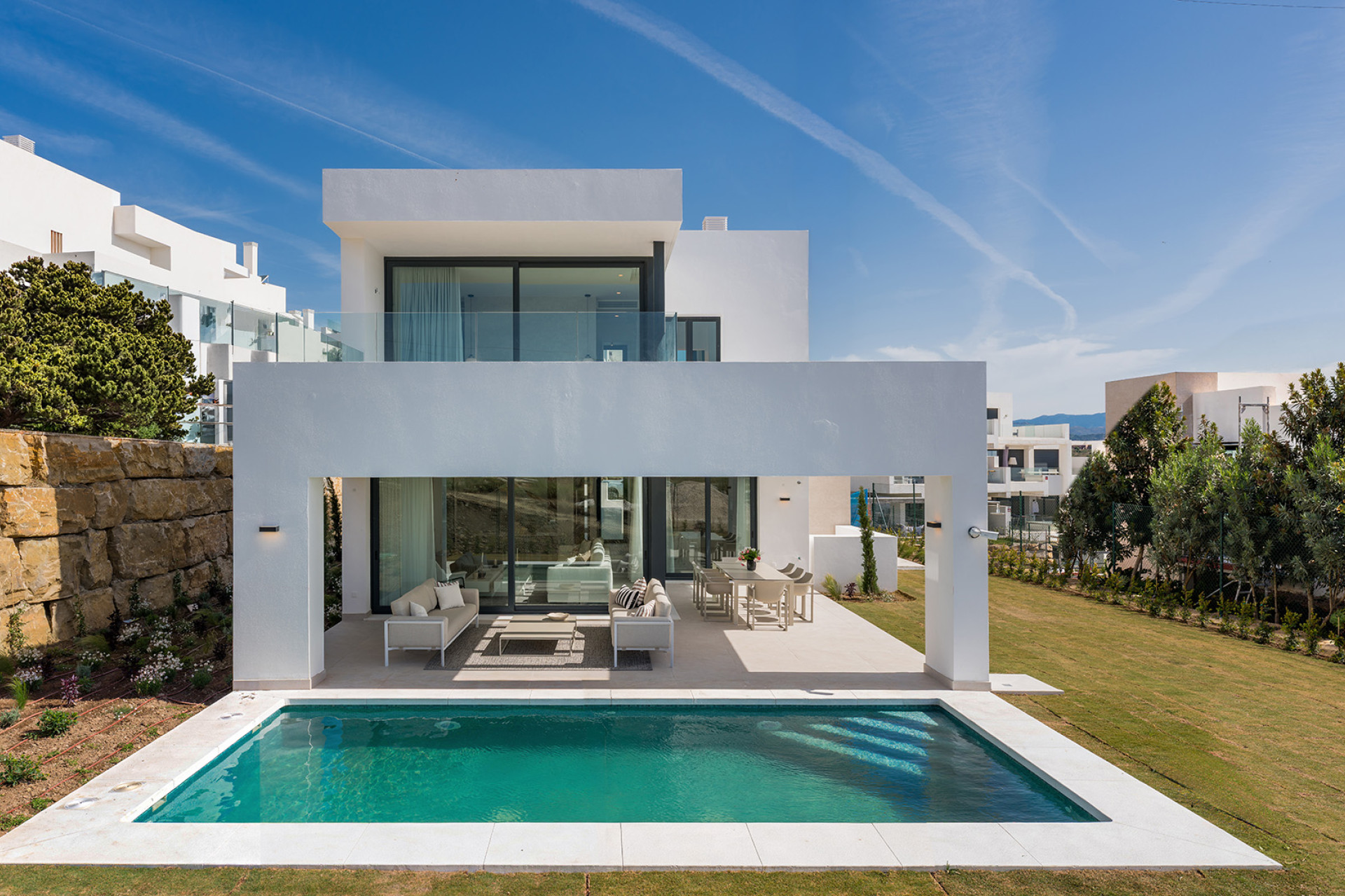 Obra nueva - Villa -
Estepona