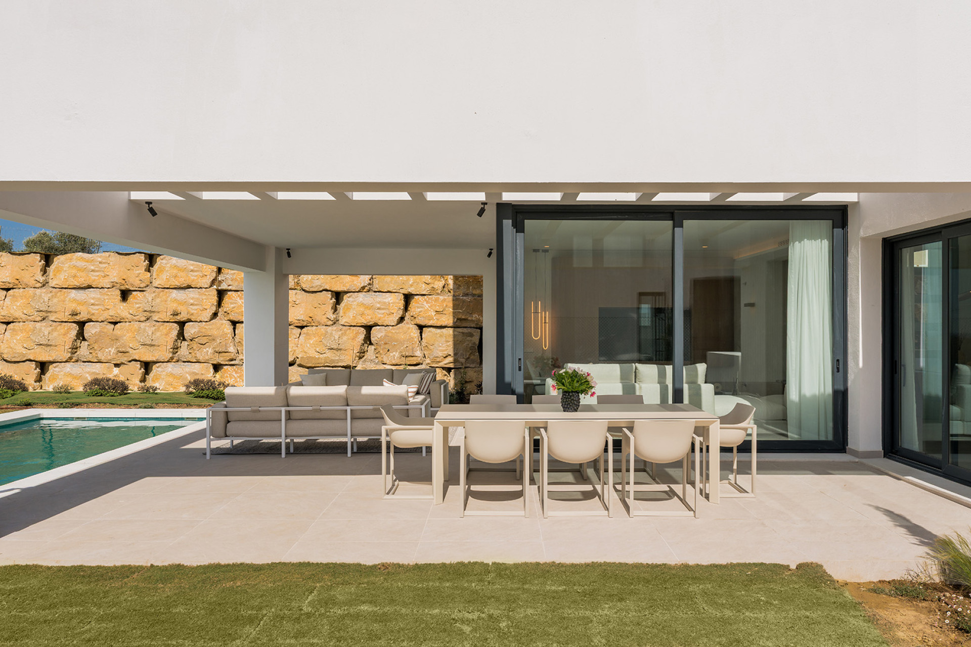 Obra nueva - Villa -
Estepona