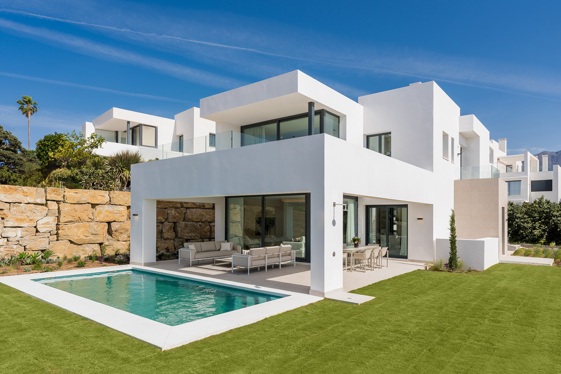 Obra nueva - Villa -
Estepona