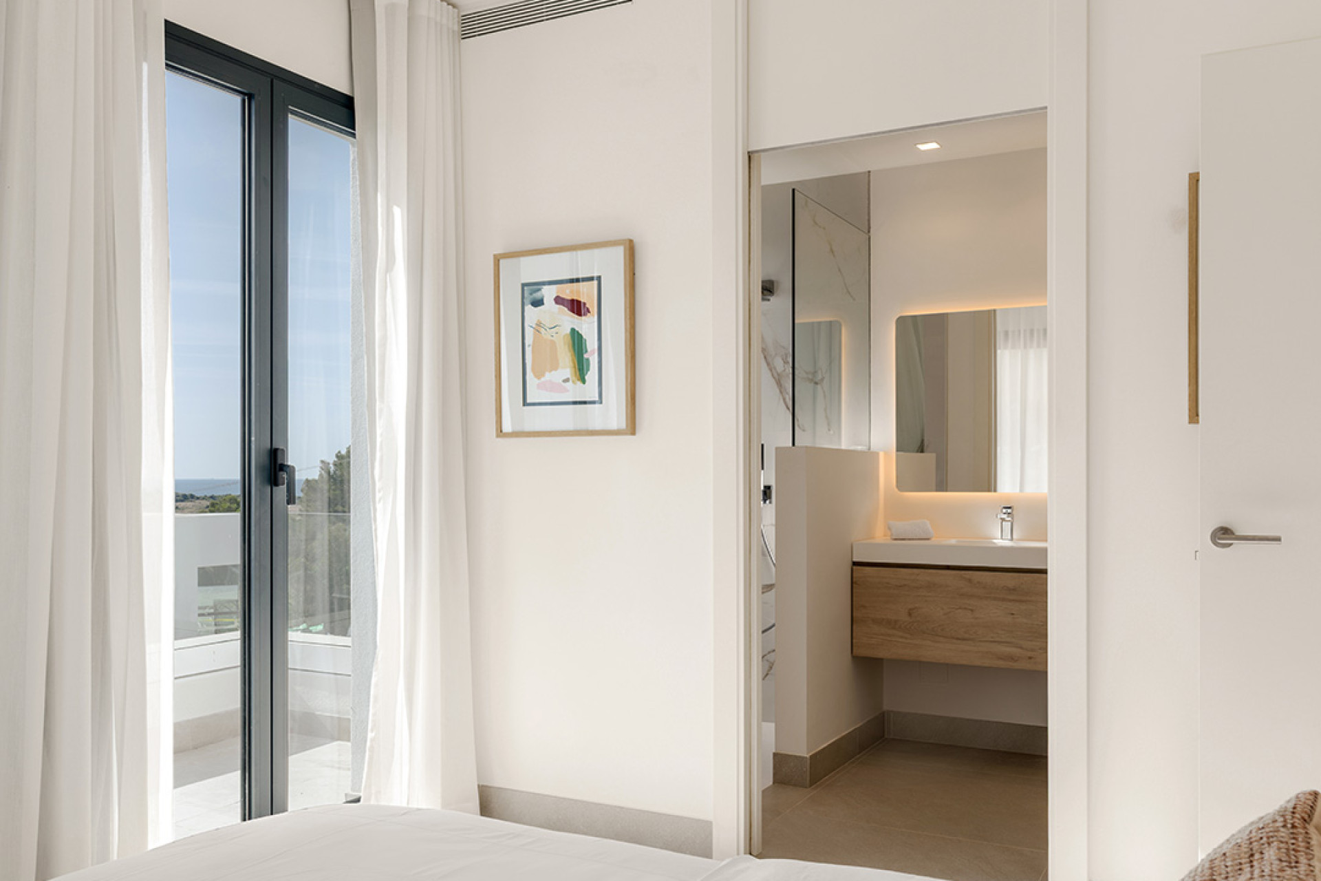 Obra nueva - Villa -
Estepona