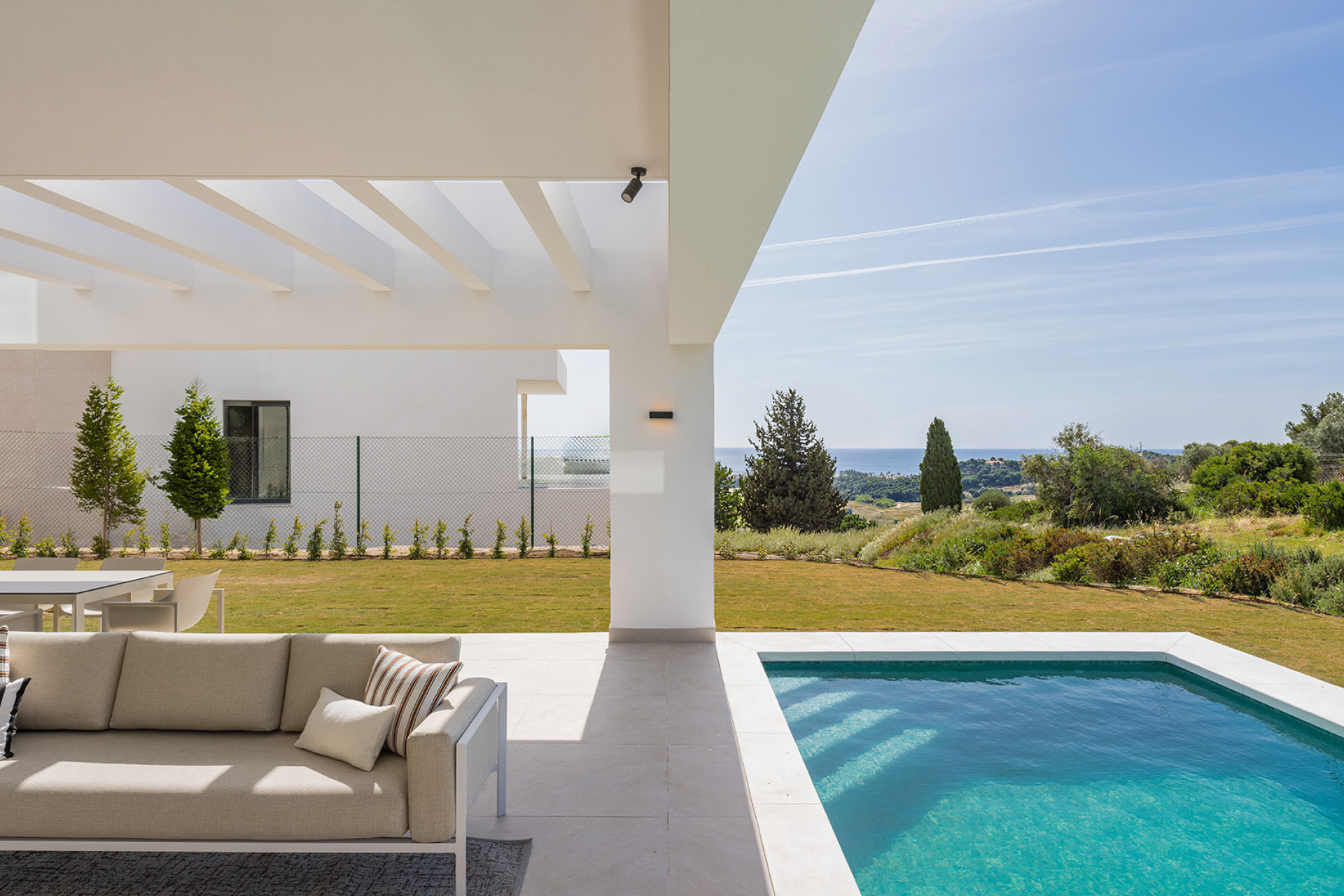Obra nueva - Villa -
Estepona