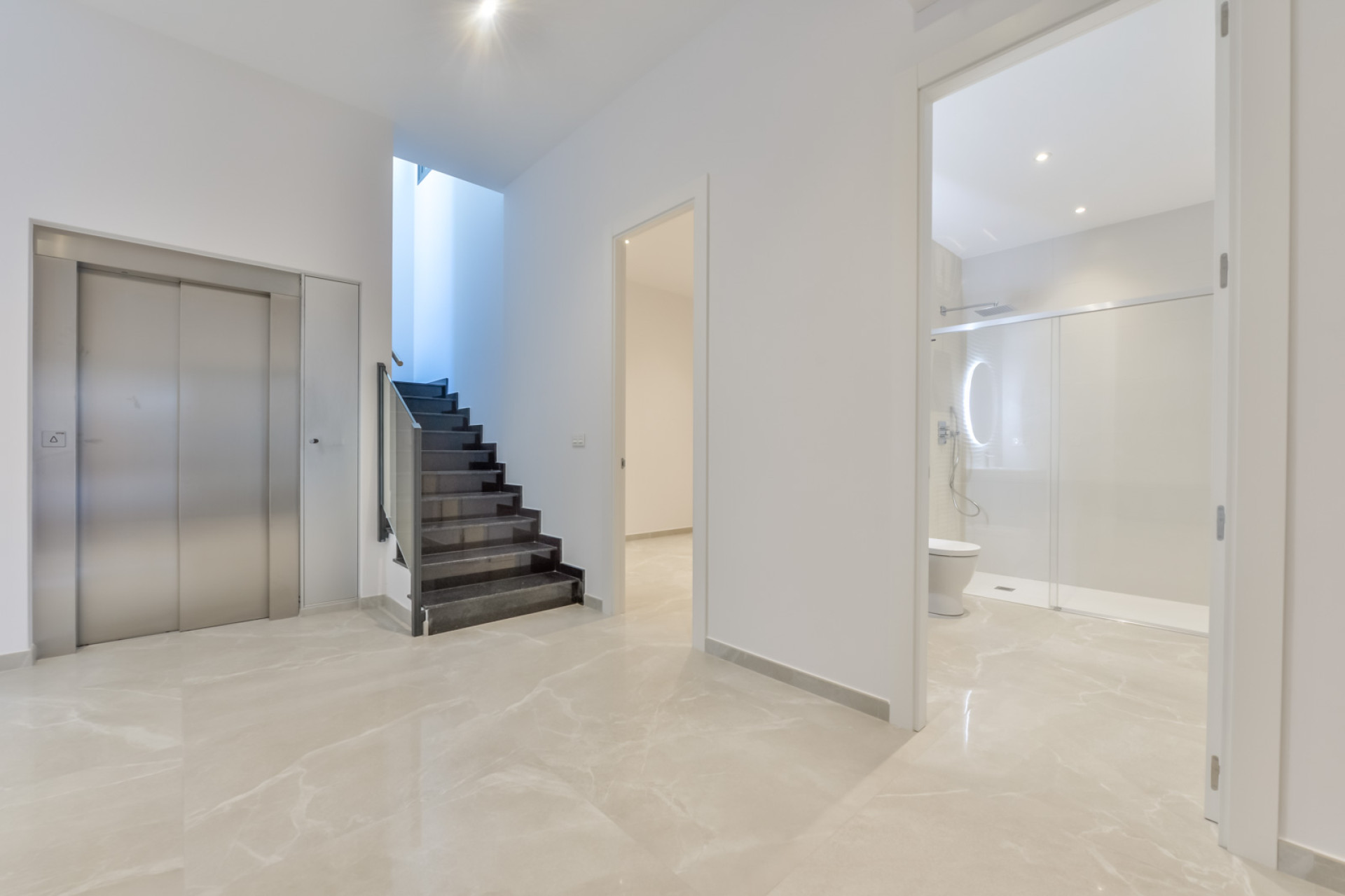 Obra nueva - Villa -
Finestrat