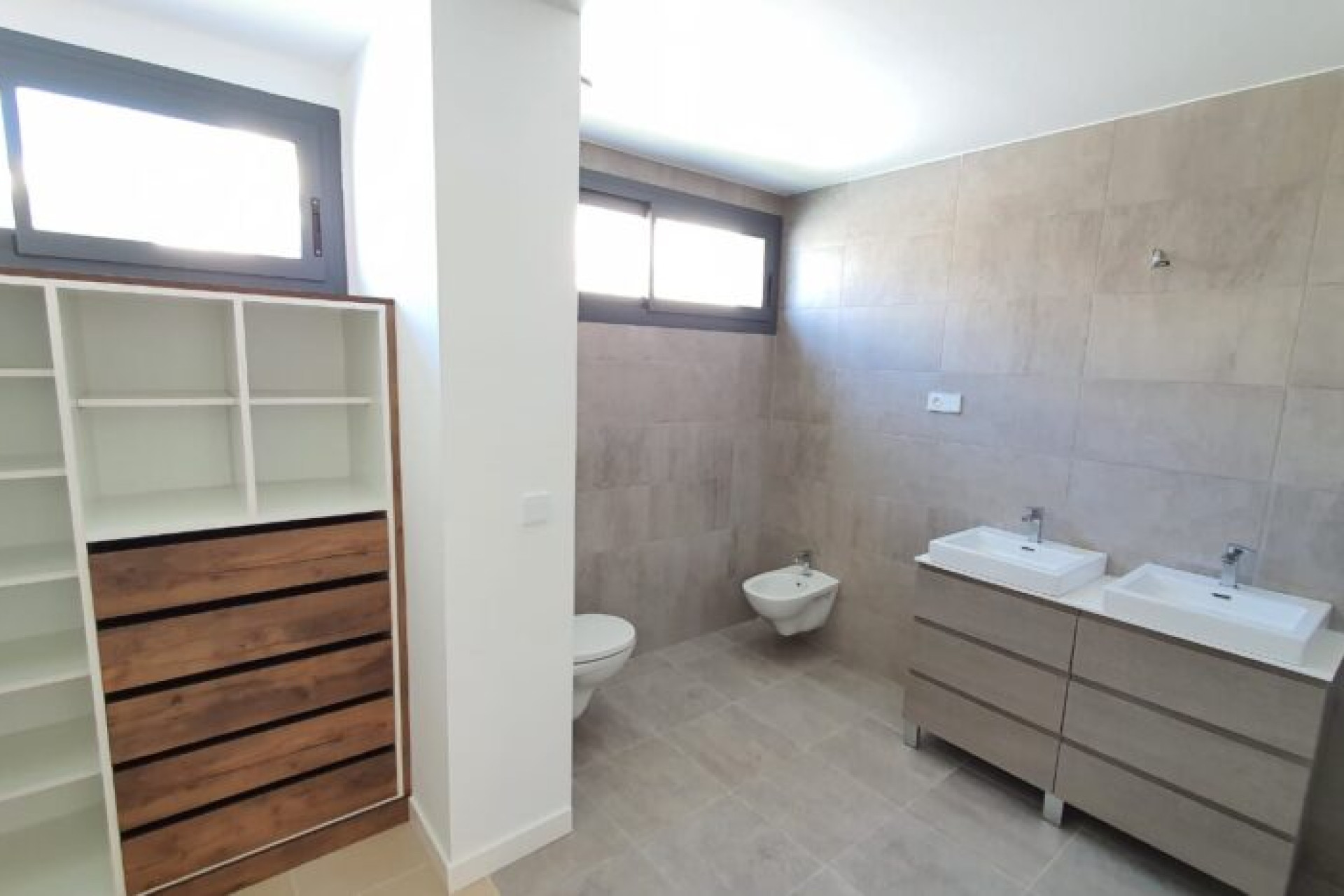 Obra nueva - Villa -
Manilva