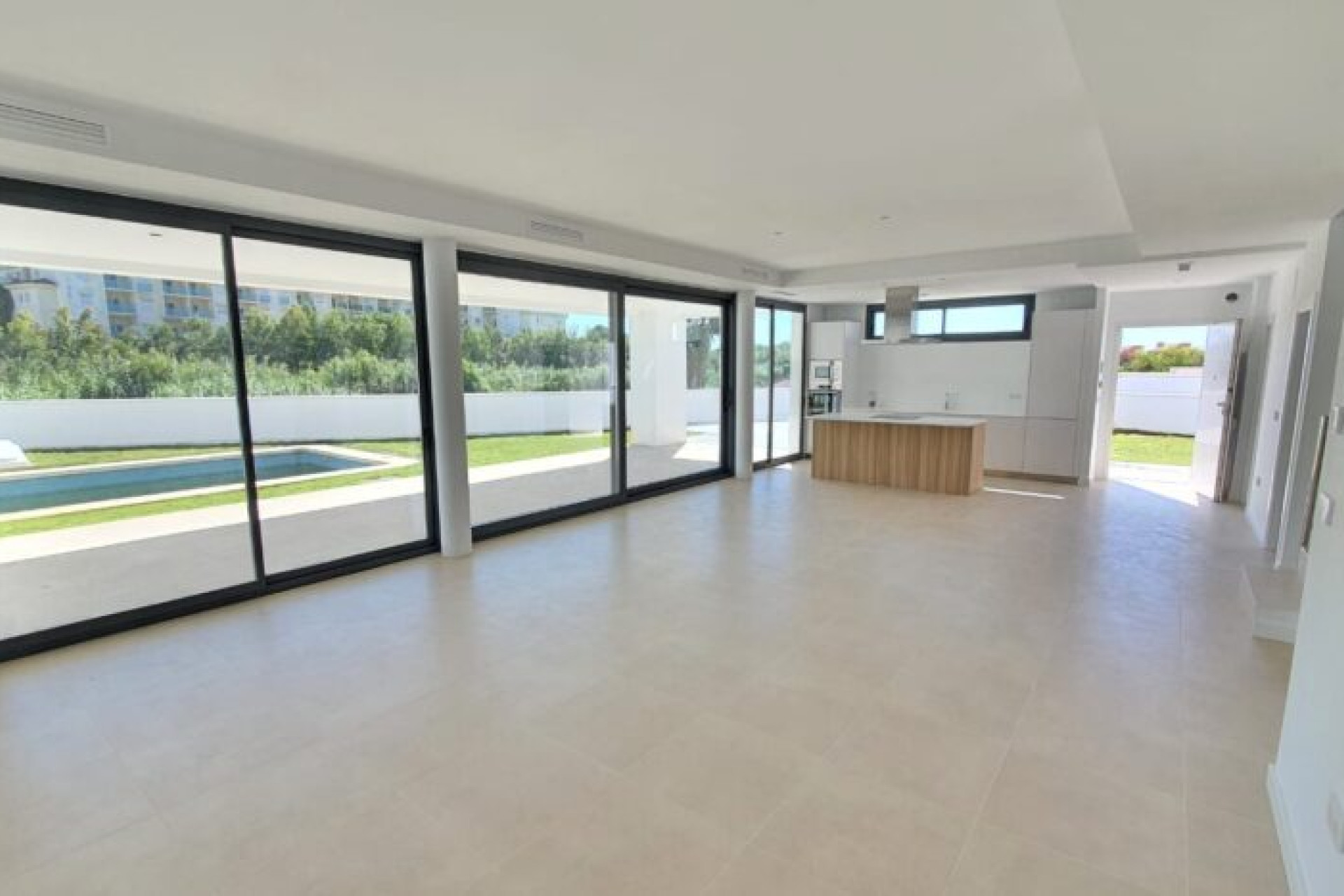 Obra nueva - Villa -
Manilva