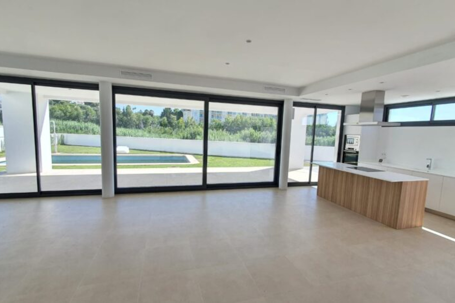 Obra nueva - Villa -
Manilva