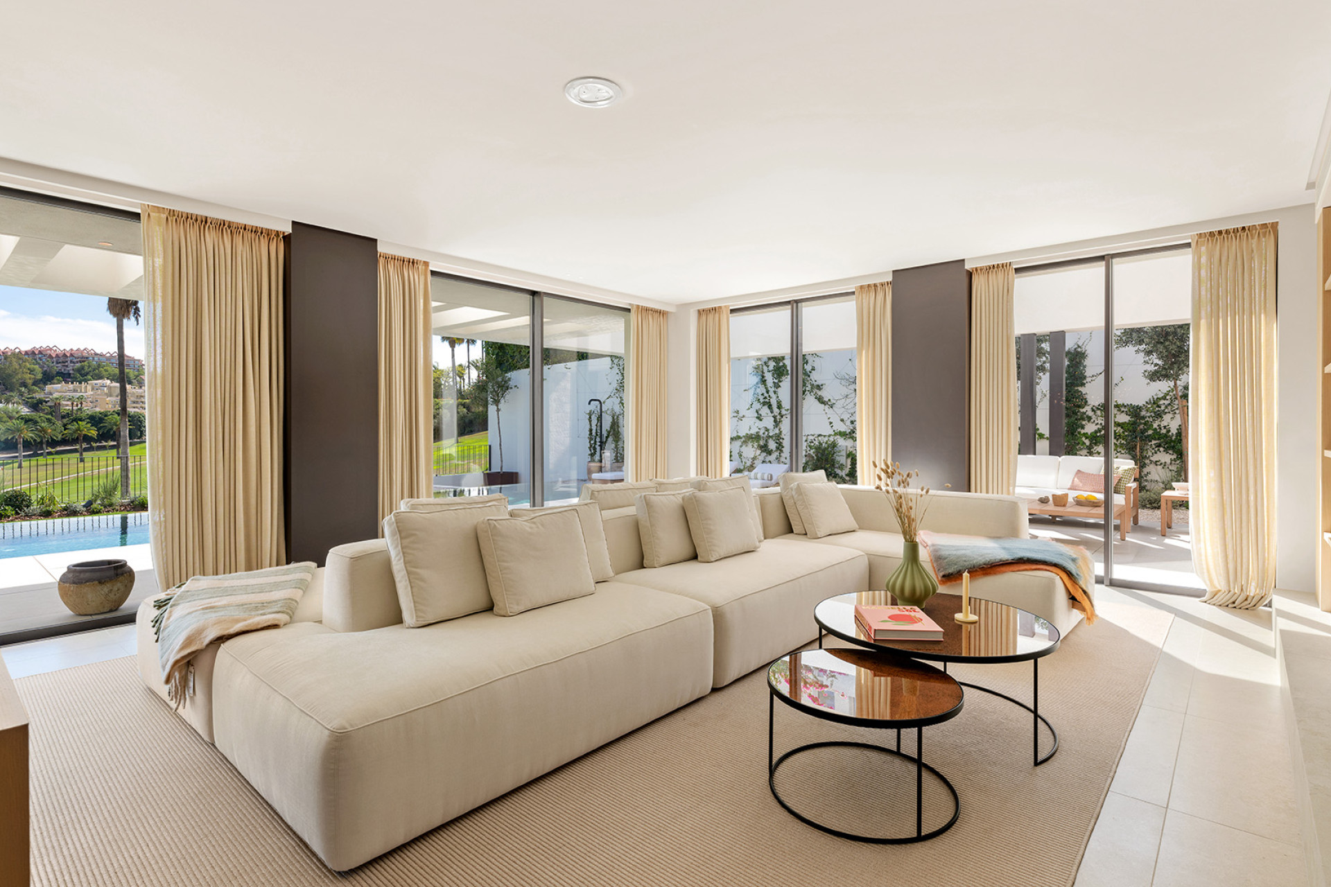 Obra nueva - Villa -
Marbella