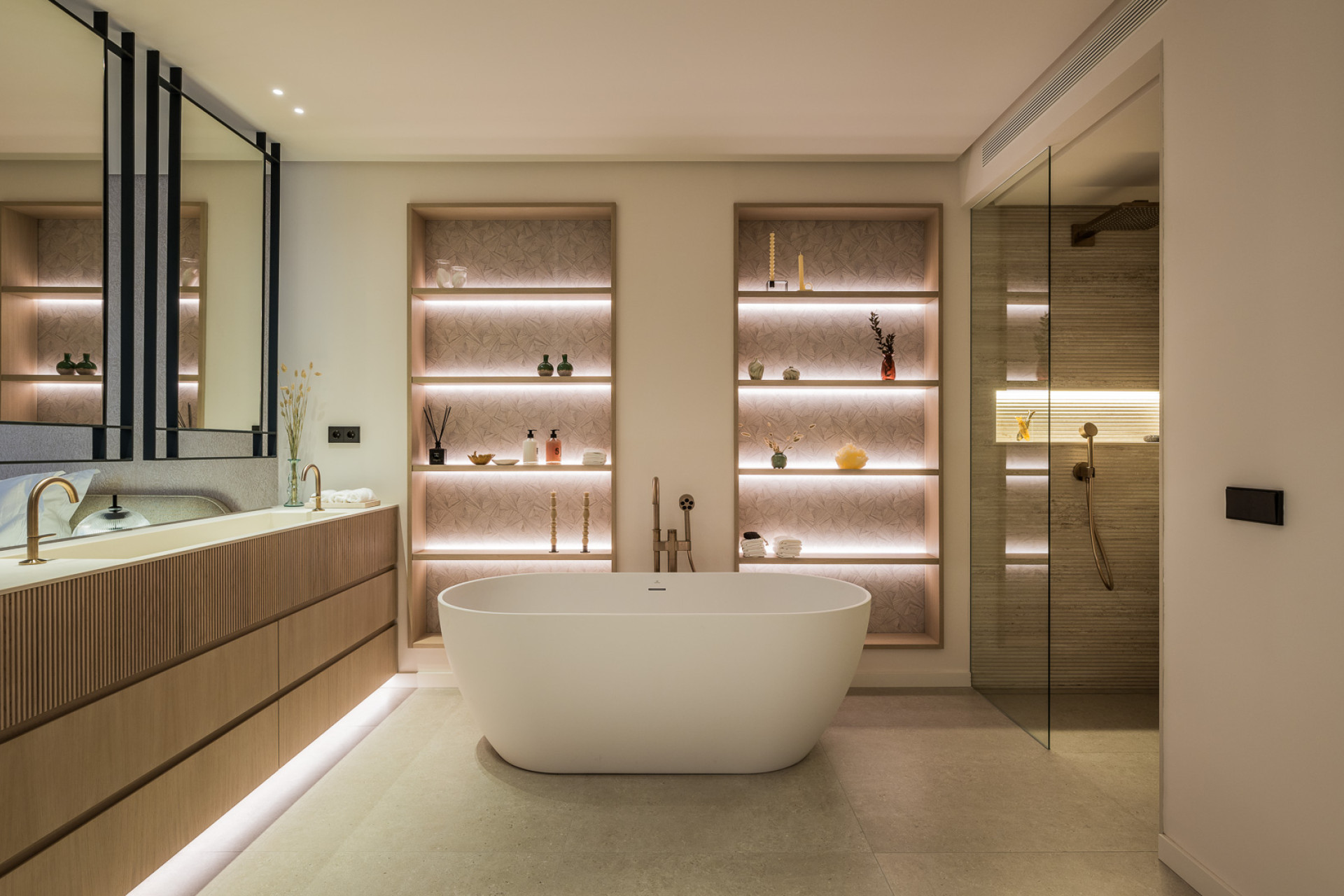 Obra nueva - Villa -
Marbella