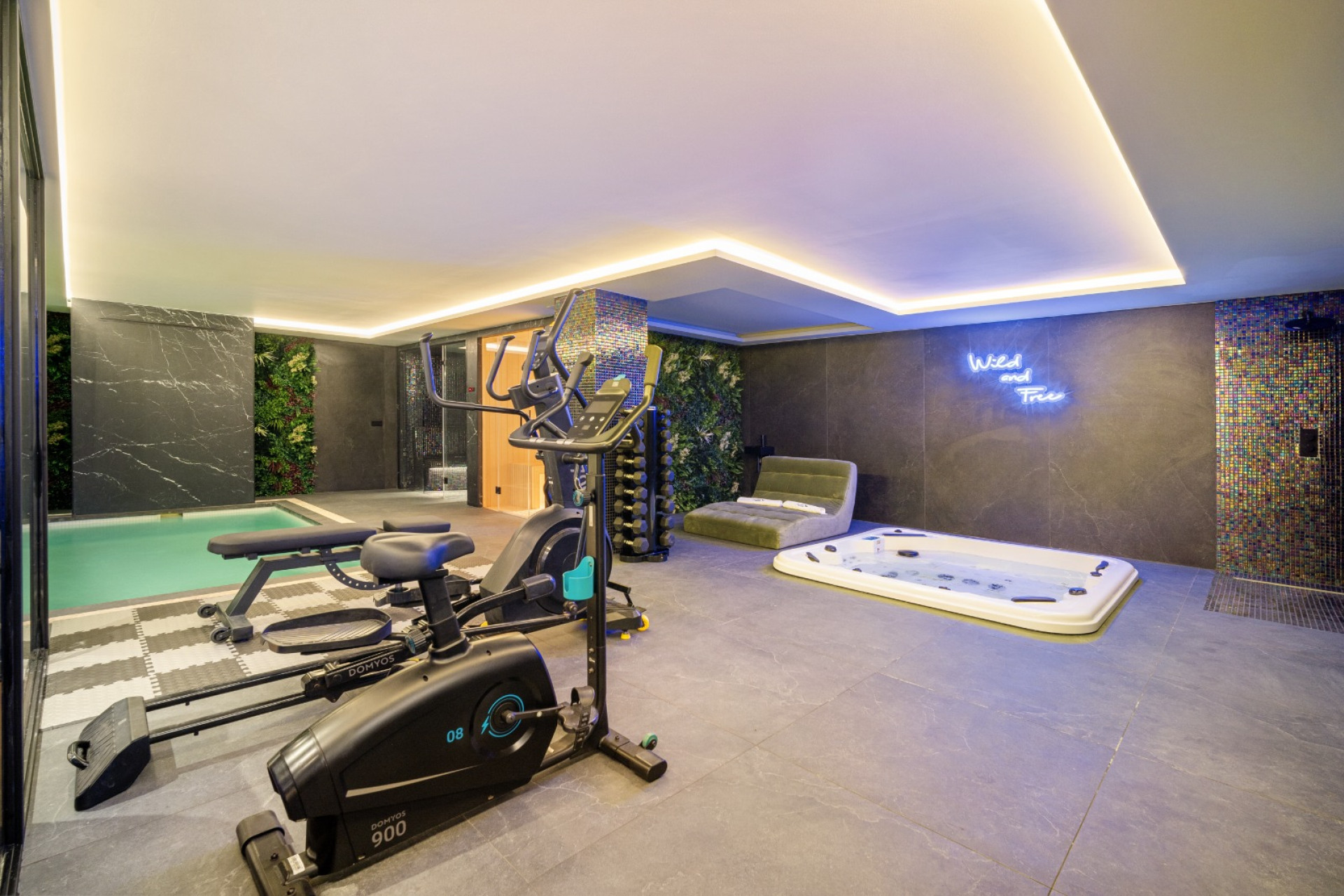 Obra nueva - Villa -
Marbella