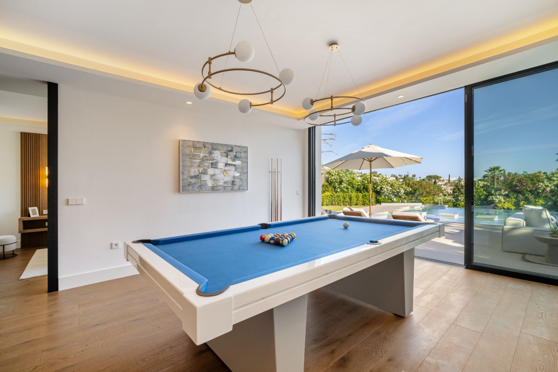 Obra nueva - Villa -
Marbella