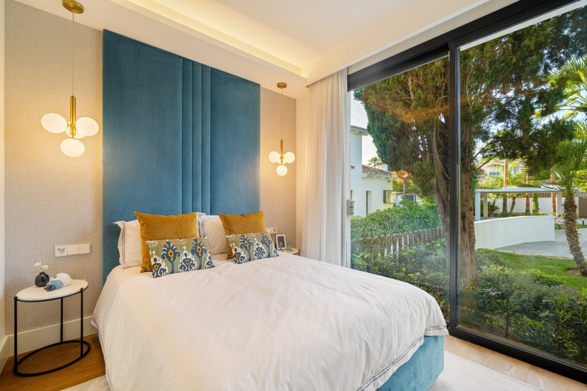 Obra nueva - Villa -
Marbella