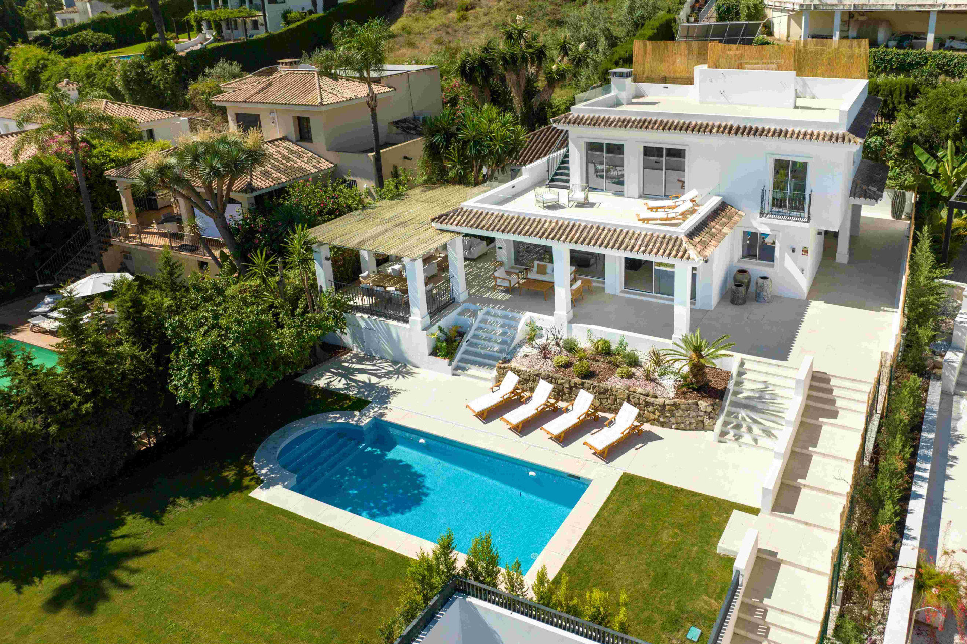 Obra nueva - Villa -
Marbella