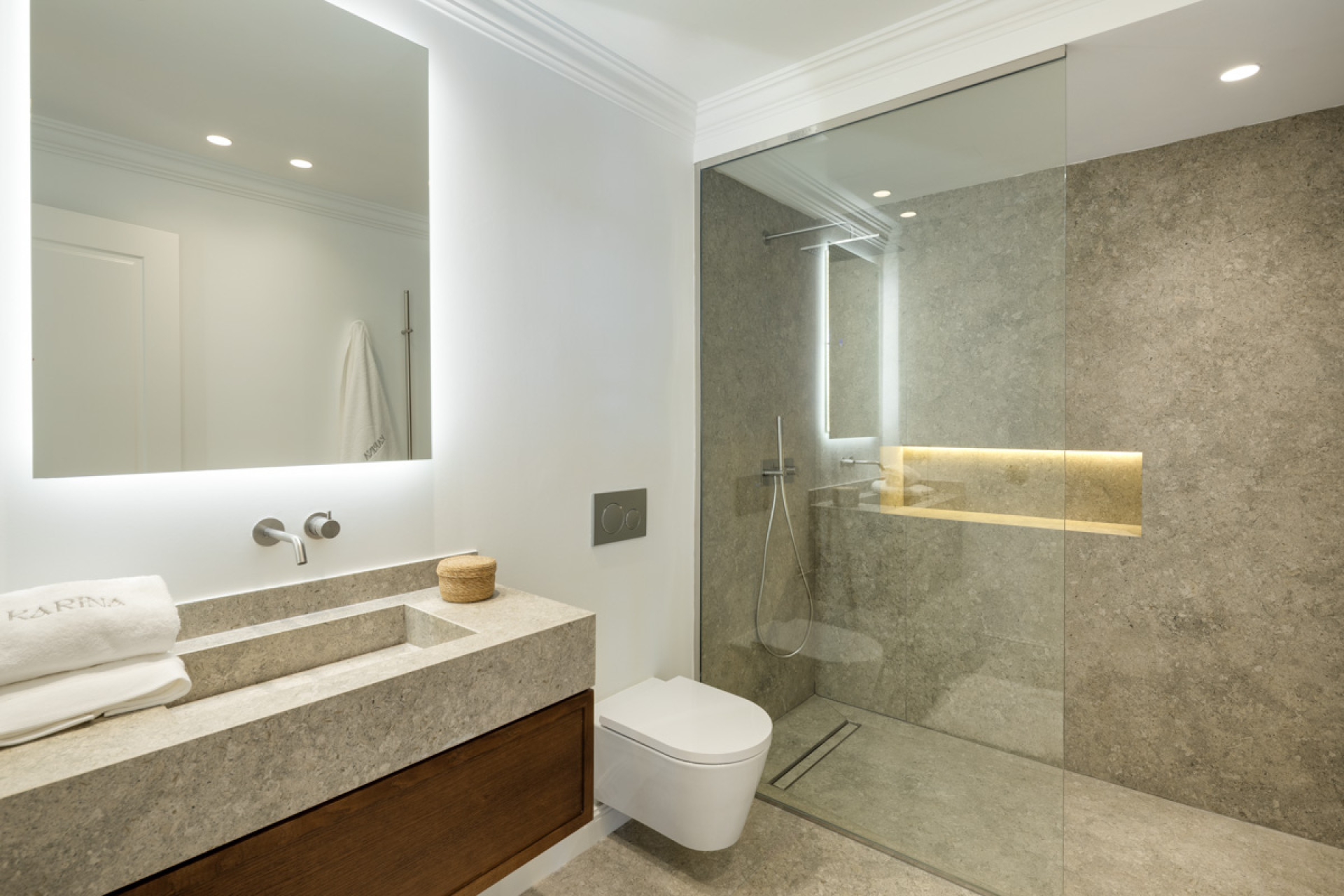 Obra nueva - Villa -
Marbella