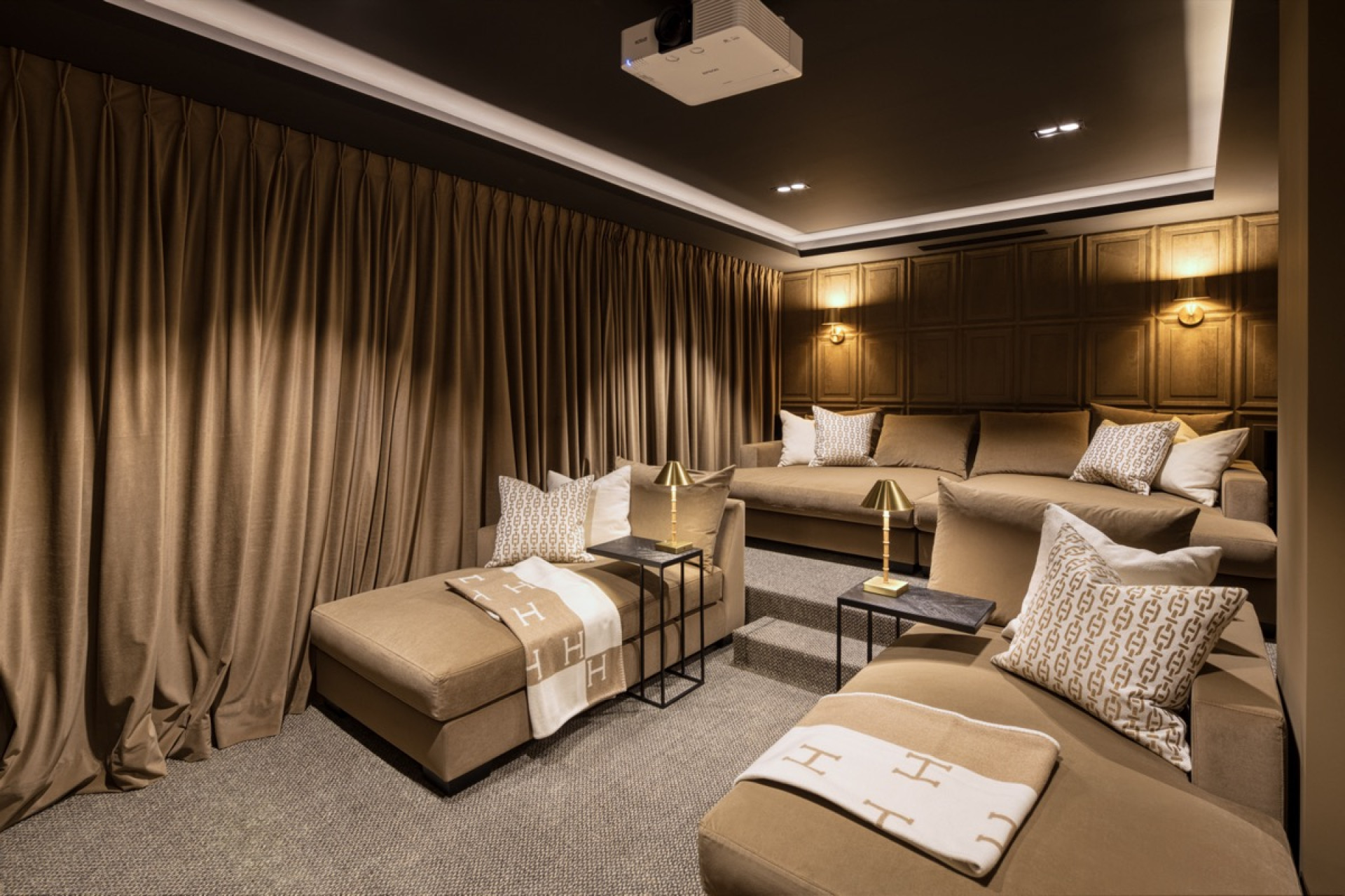 Obra nueva - Villa -
Marbella