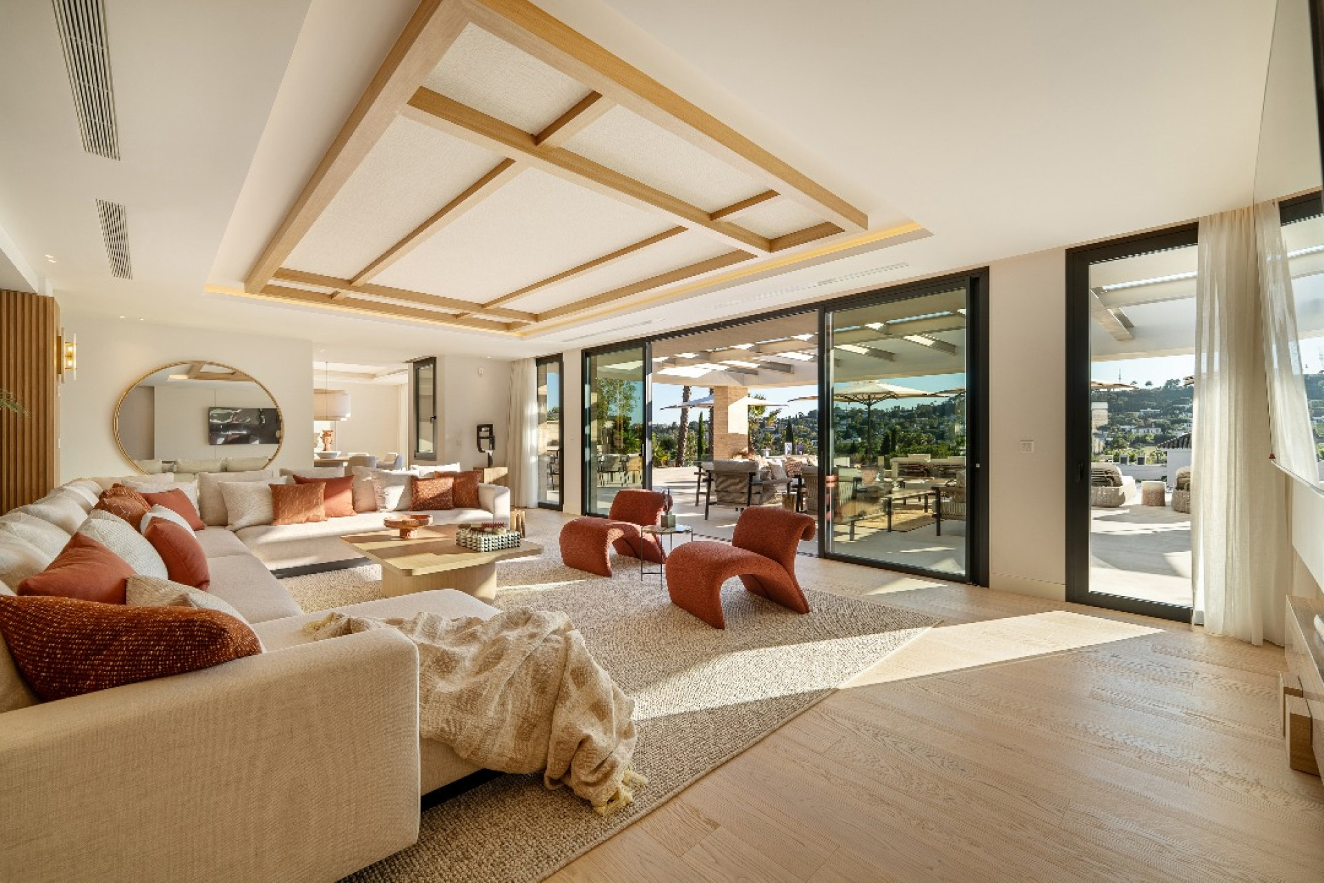 Obra nueva - Villa -
Marbella