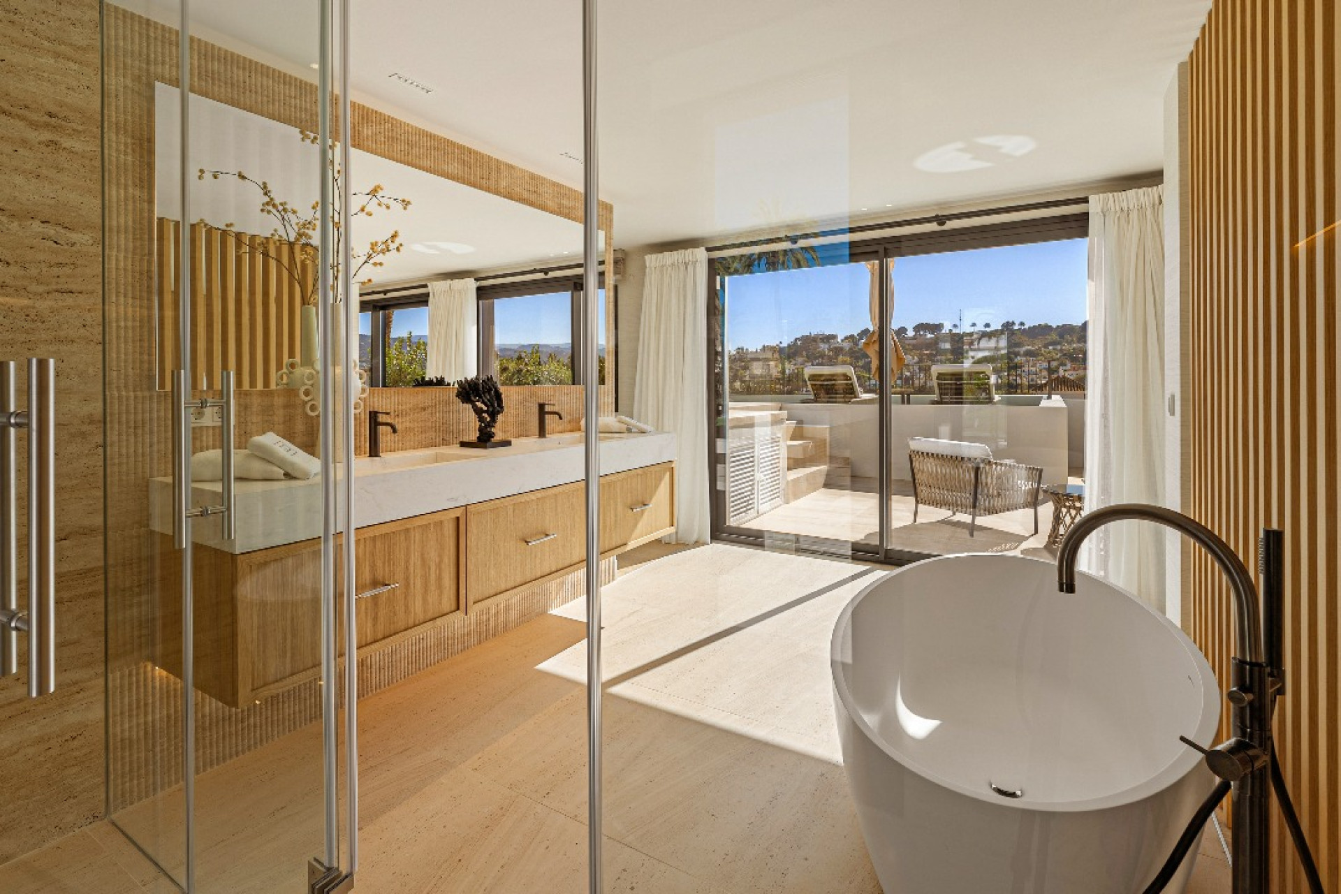 Obra nueva - Villa -
Marbella