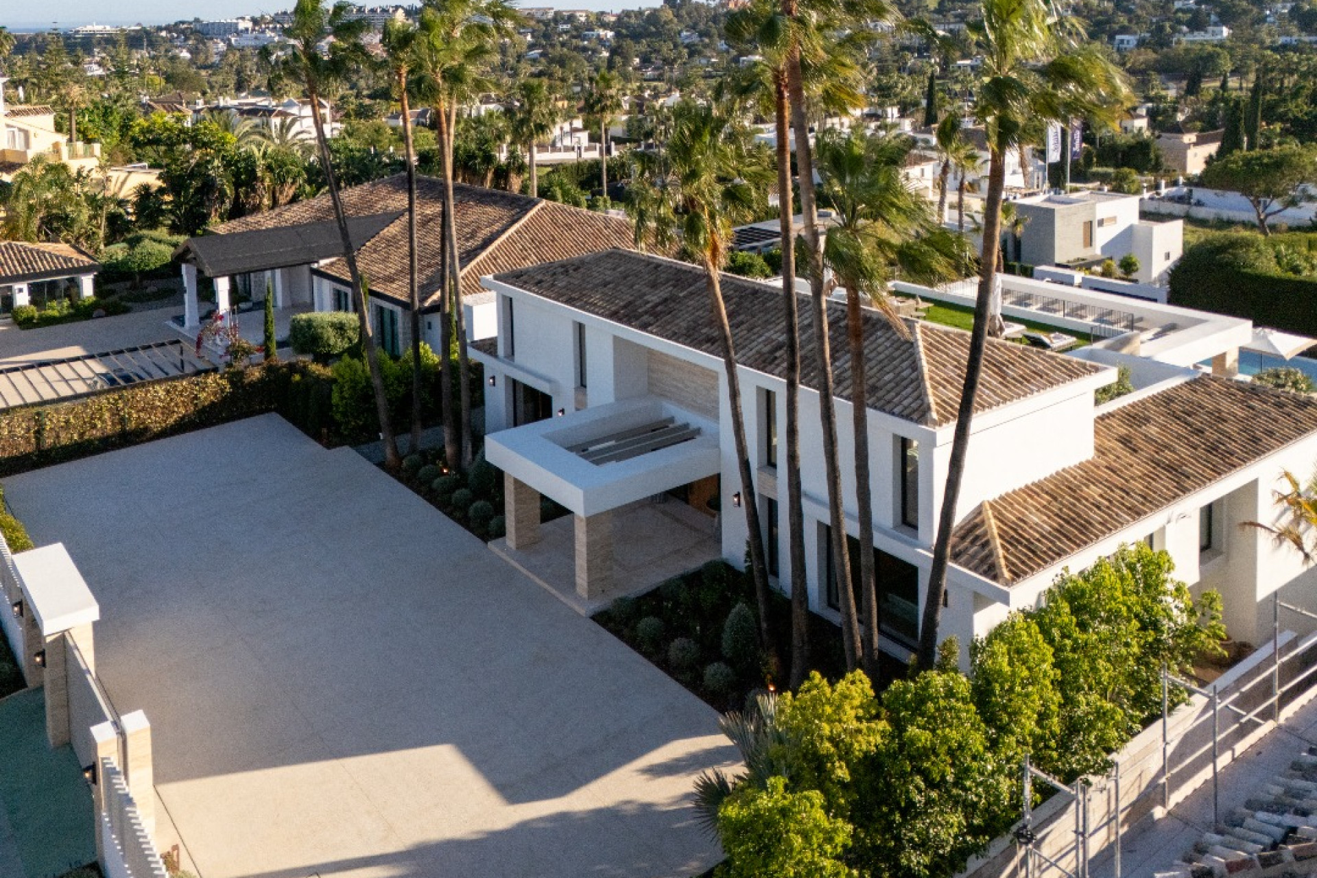 Obra nueva - Villa -
Marbella