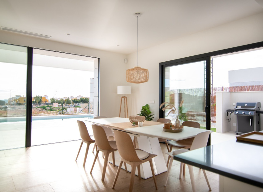 Obra nueva - Villa -
Montesinos