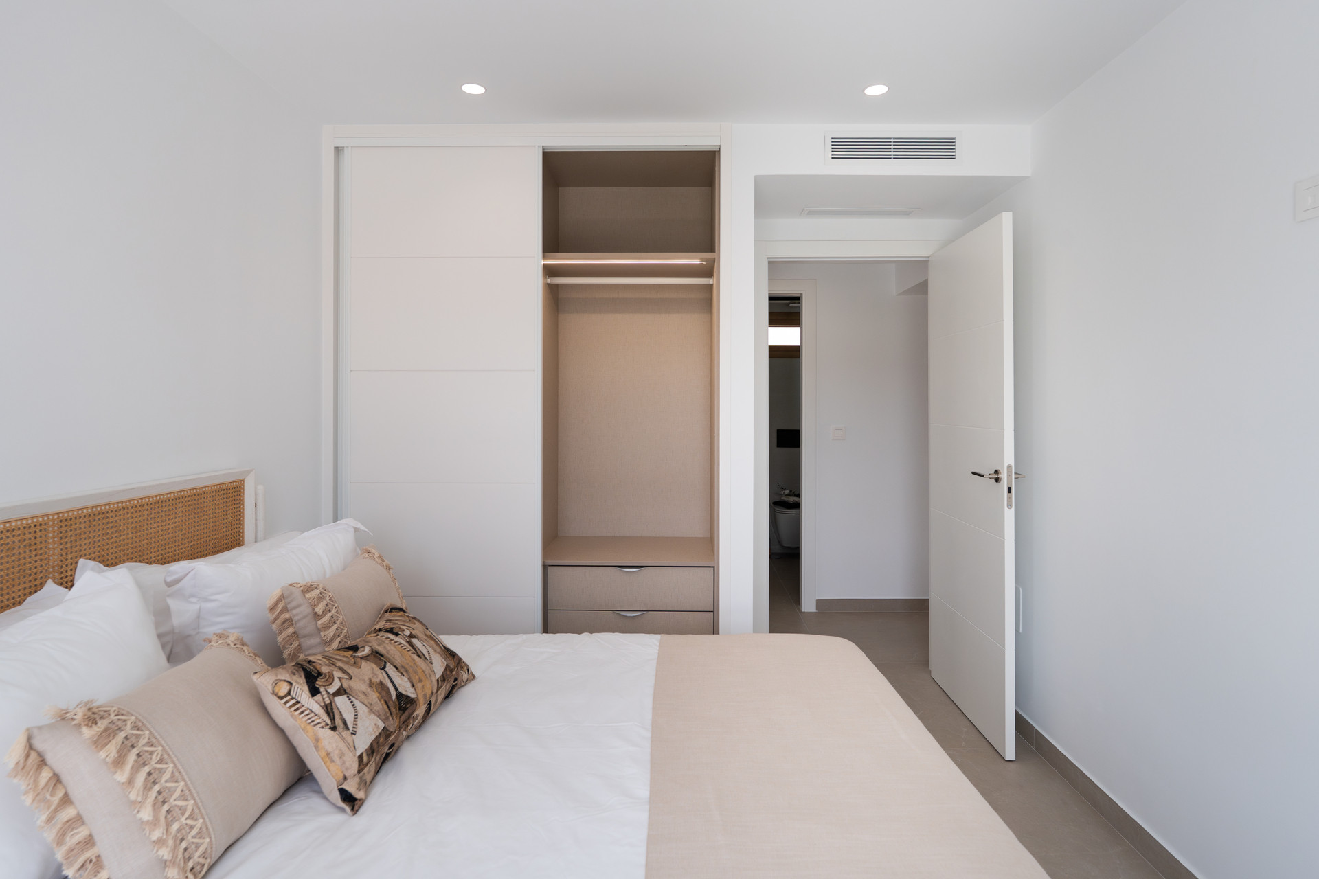 Obra nueva - Villa -
Orihuela Costa