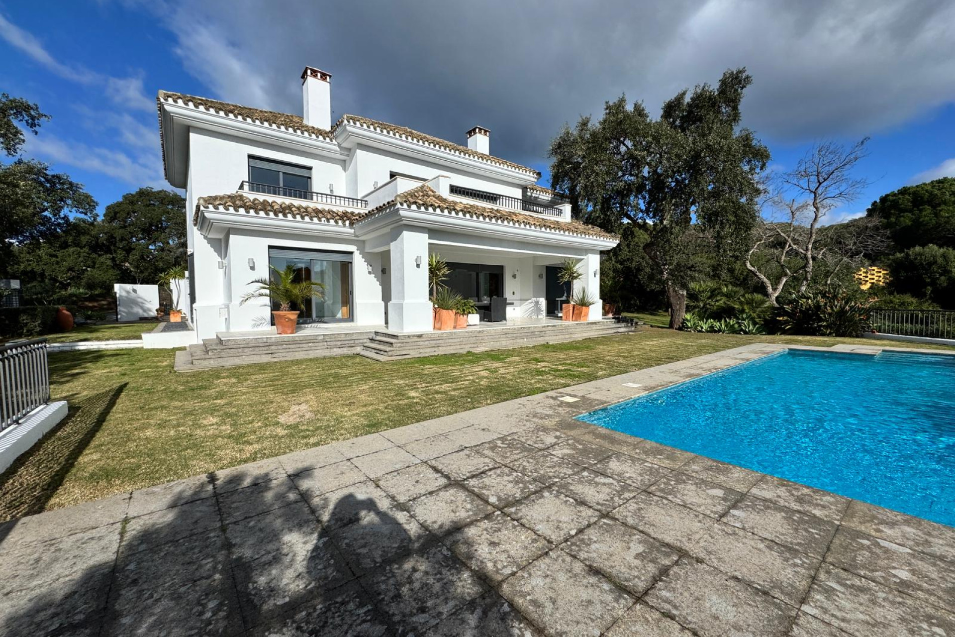 Obra nueva - Villa -
San Roque