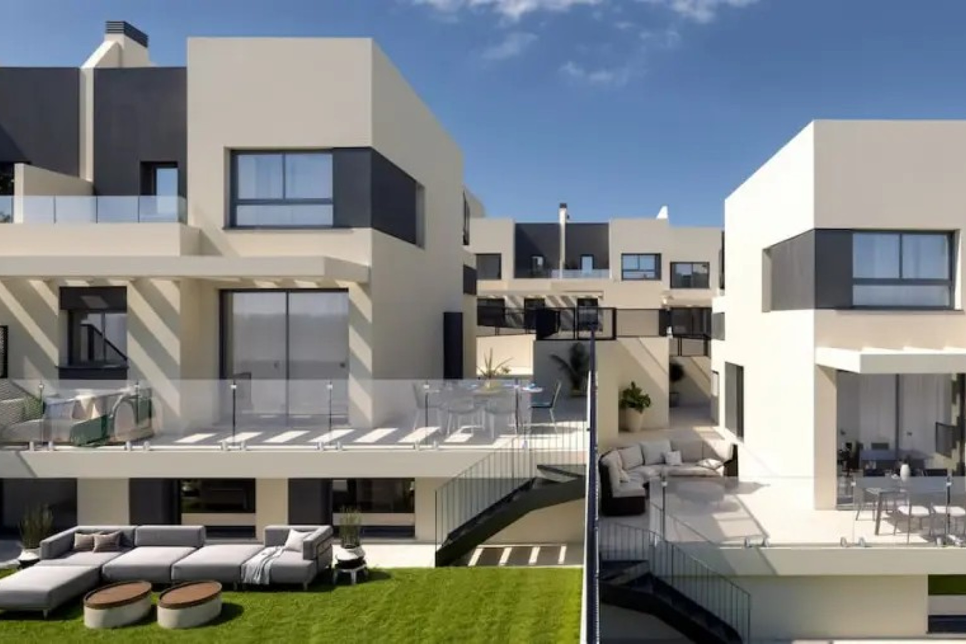Obra nueva - Villa / Semi pareado -
Fuengirola