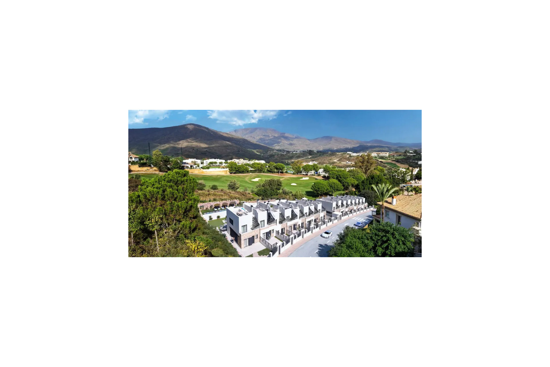 Obra nueva - Villa / Semi pareado -
Fuengirola