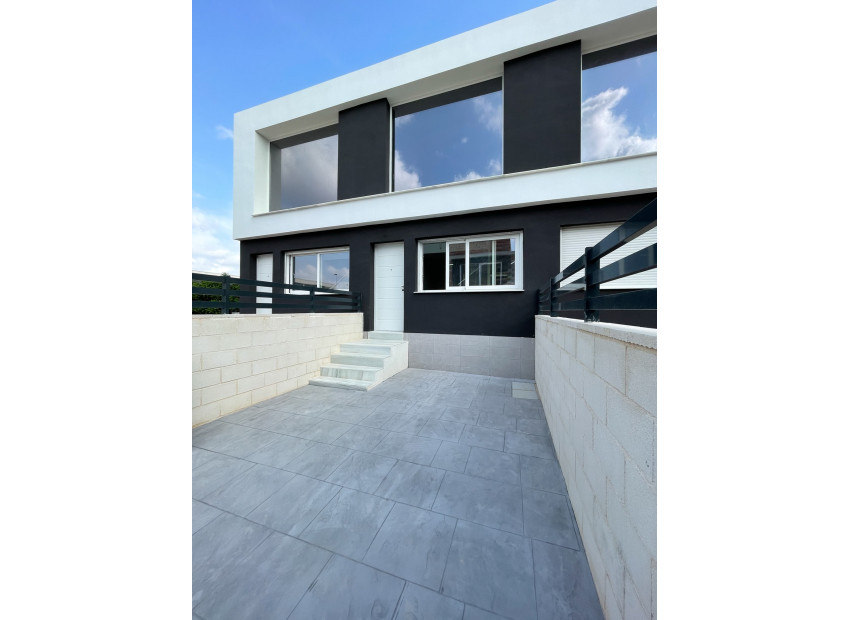 Obra nueva - Villa / Semi pareado -
Gran Alacant