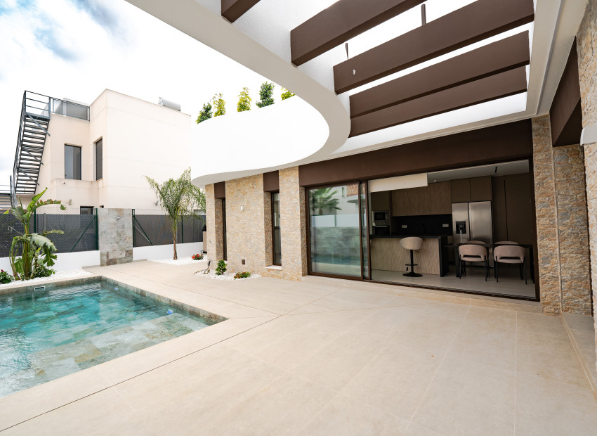 Obra nueva - Villa / Semi pareado -
Heredades