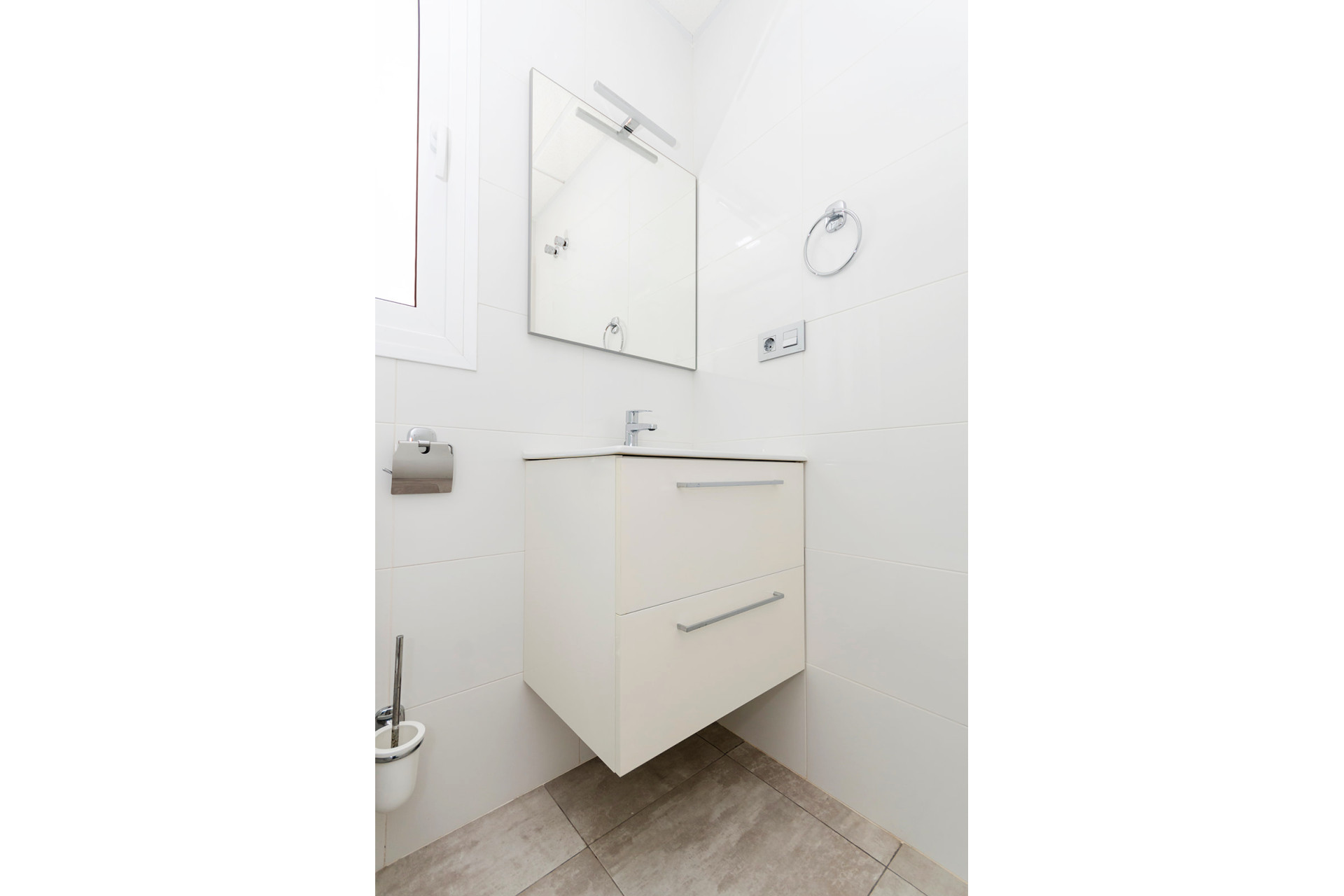 Obra nueva - Villa / Semi pareado -
Torrevieja