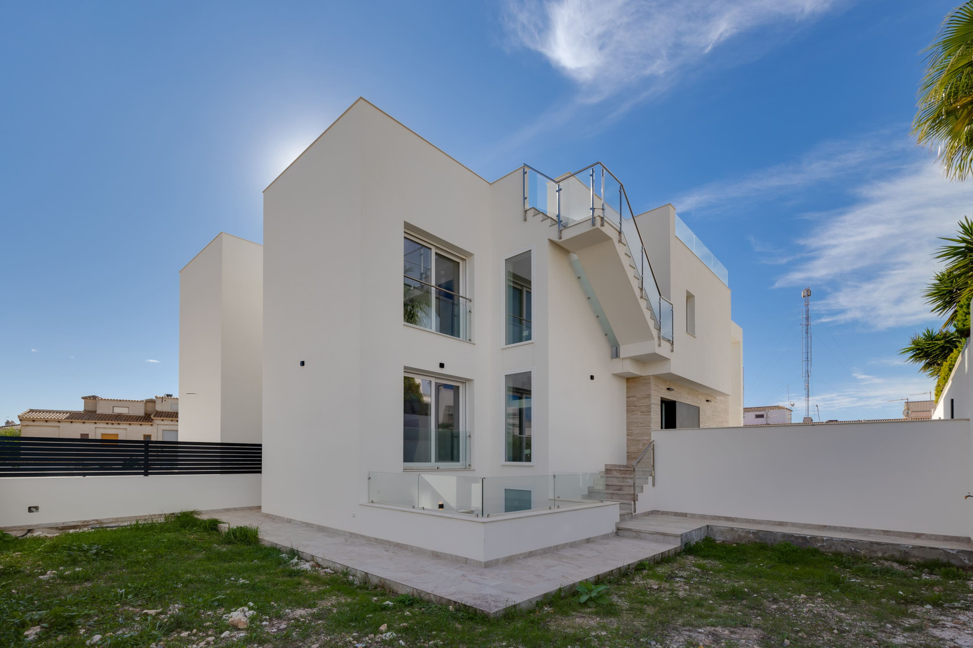 Obra nueva - Villa / Semi pareado -
Torrevieja