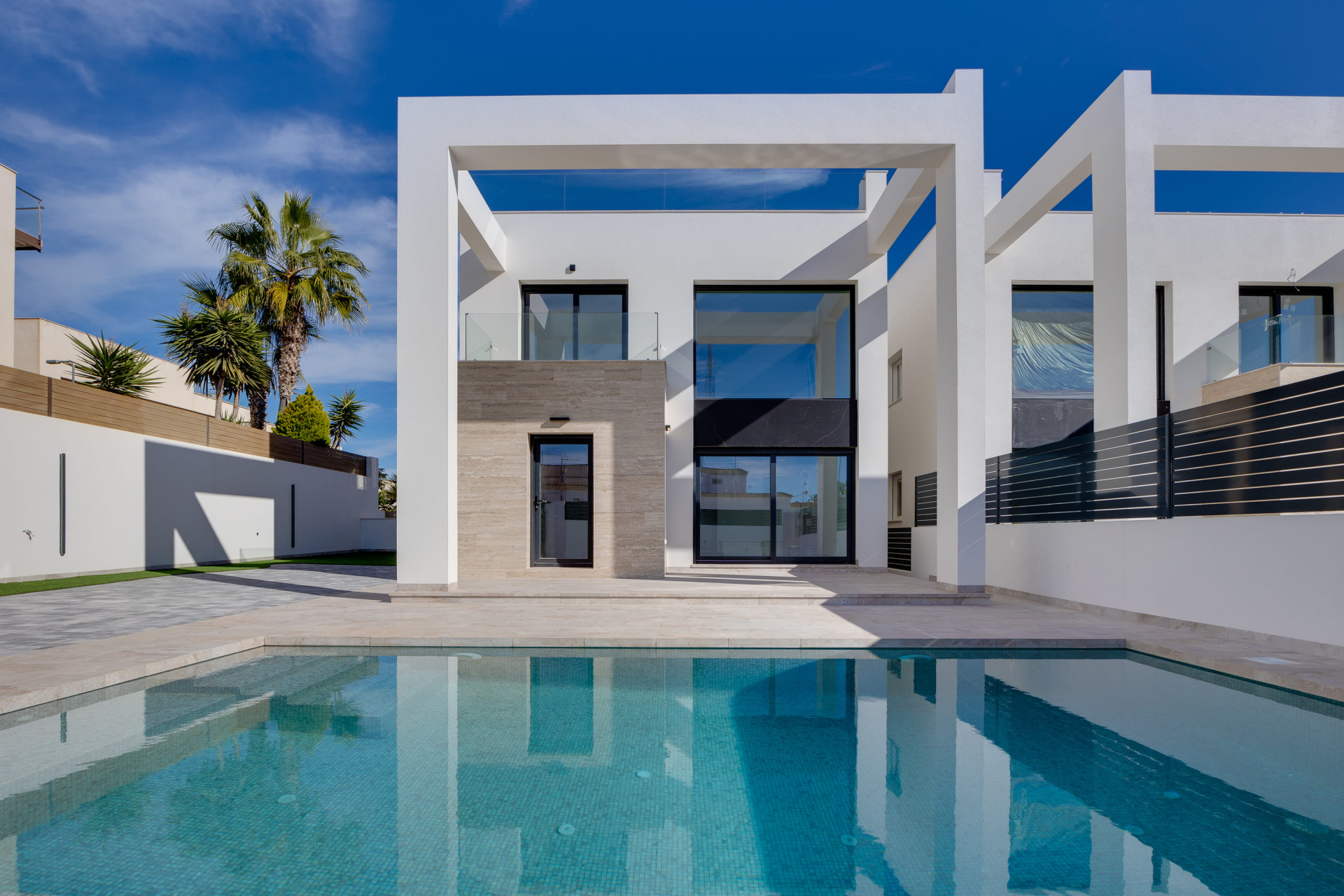 Obra nueva - Villa / Semi pareado -
Torrevieja