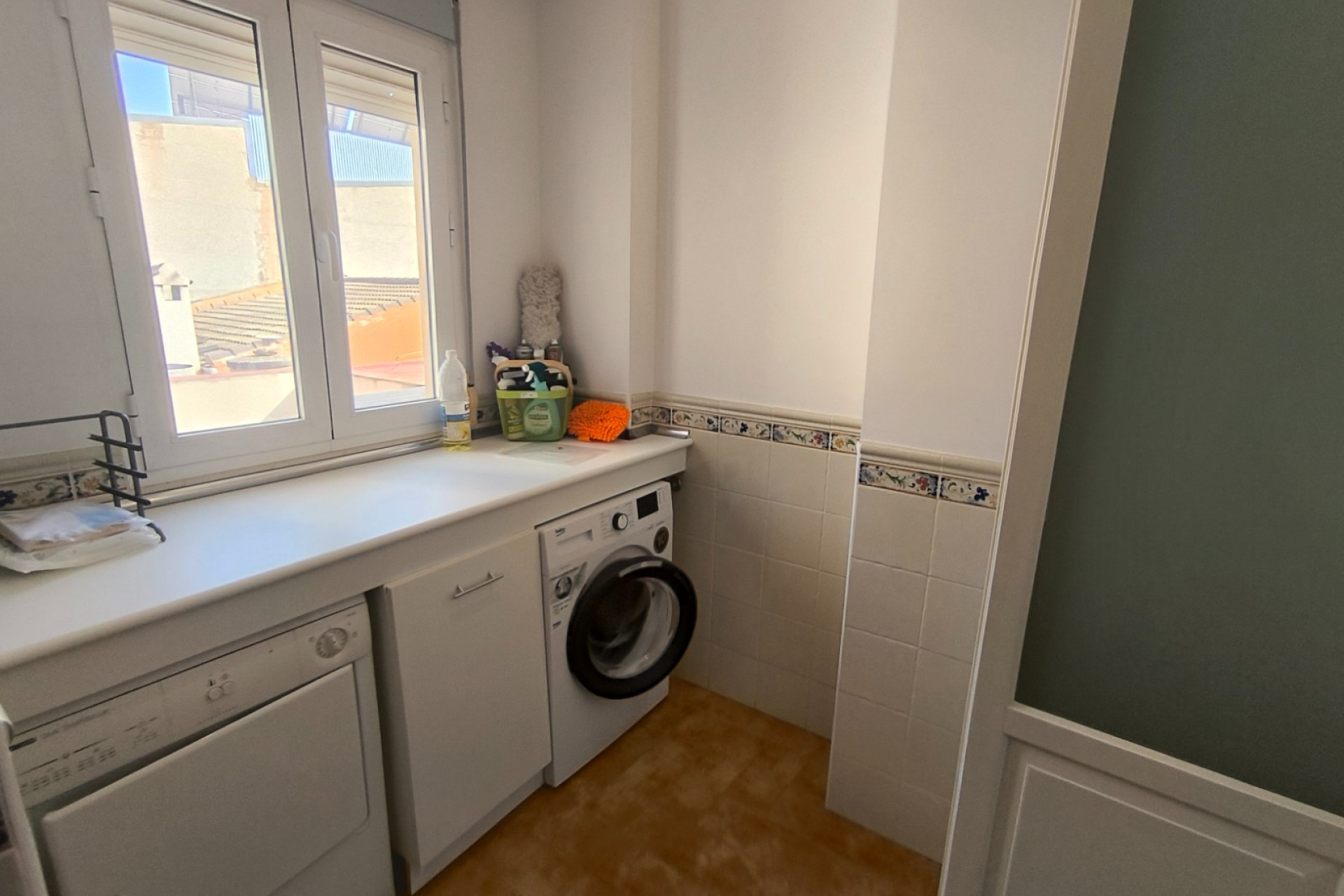 Resale - Villa -
Los Montesinos