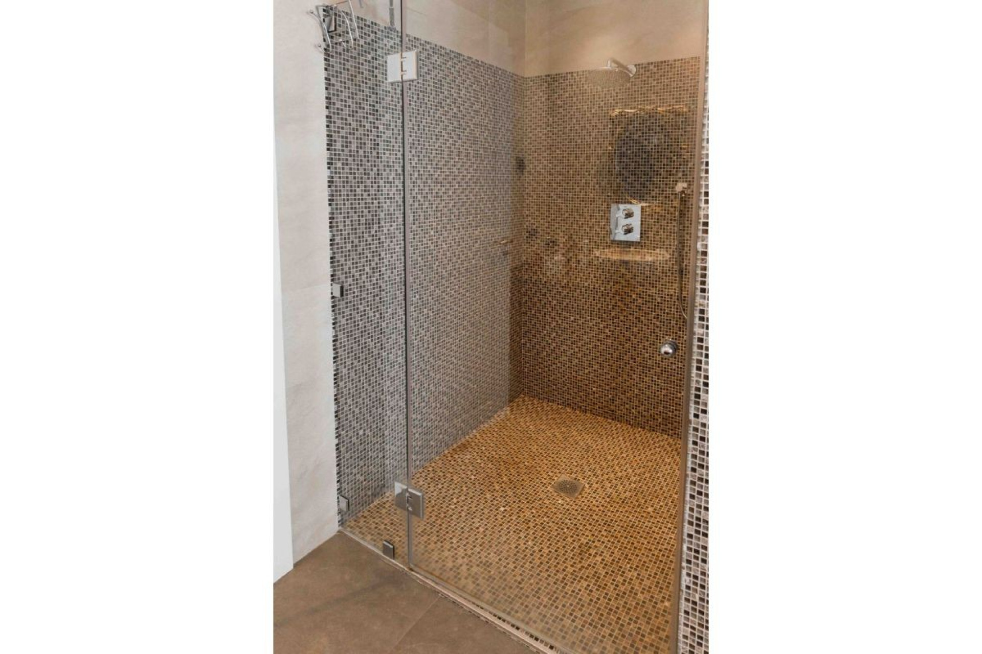 Resale - Villa -
San Pedro del   Pinatar - San Pedro del Pinatar 