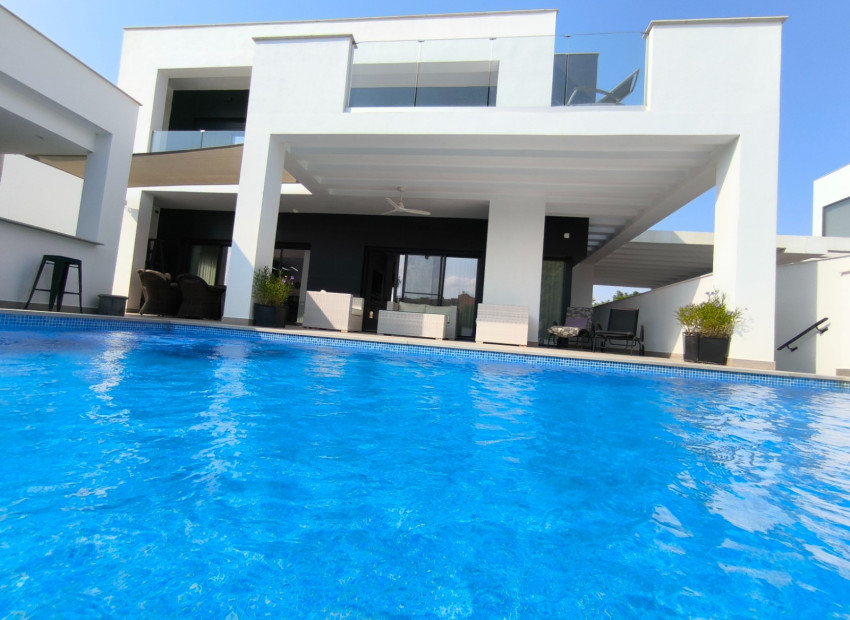 Resale - Villa -
Torre-Pacheco - Mar Menor Golf Resort