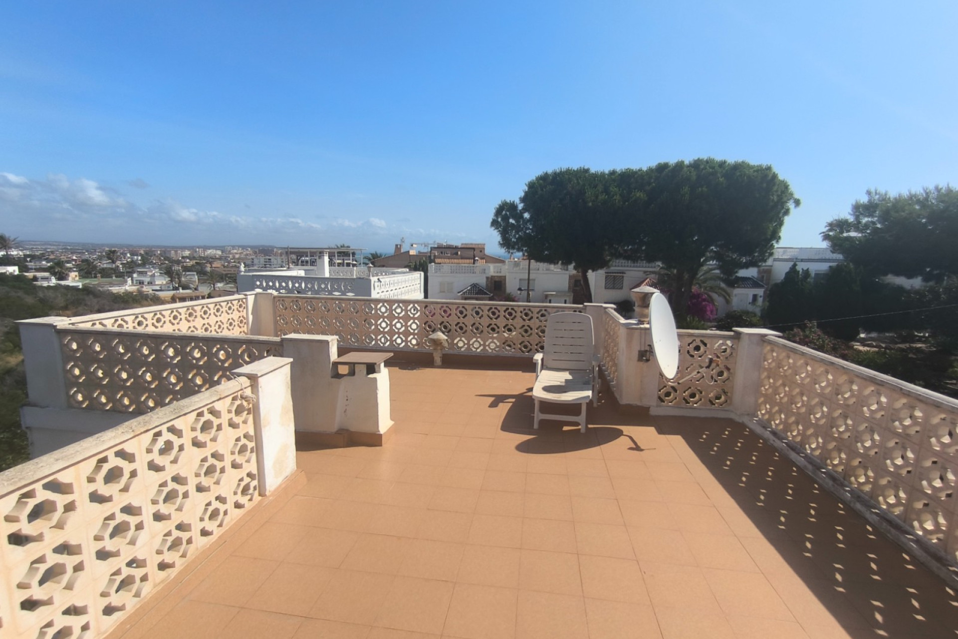 Segunda mano - Adosado -
Torrevieja