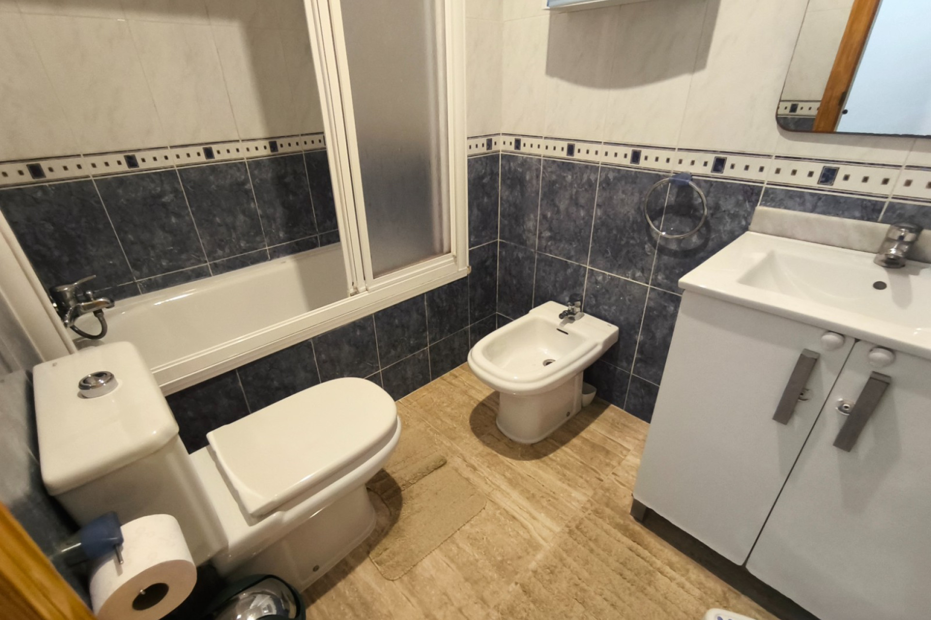 Segunda mano - Apartamento / piso -
Los Montesinos