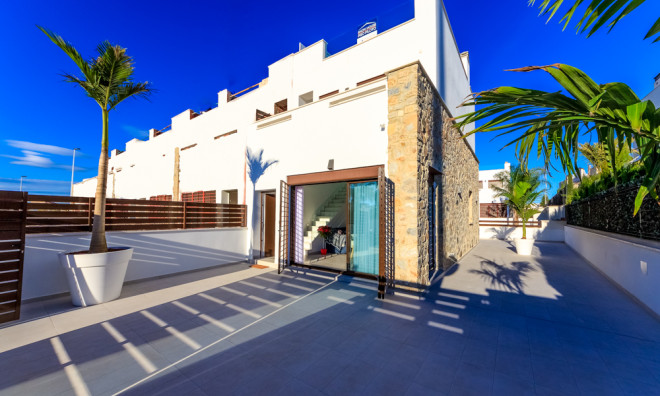 Villa / Halfvrijstaand - Nieuwbouw Woningen -
            Pilar de la Horadada - HBC-43971