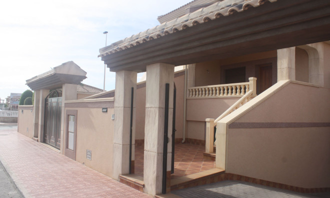 Villa / Halfvrijstaand - Nieuwbouw Woningen - Torrevieja - Torrevieja