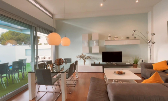 Villa - Перепродажа - Pilar de la Horadada - Mil Pameras