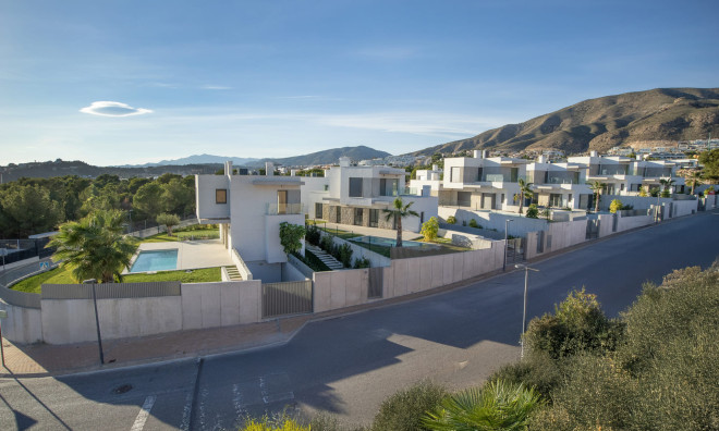 Villa / Semi pareado - Obra nueva - Finestrat - Finestrat