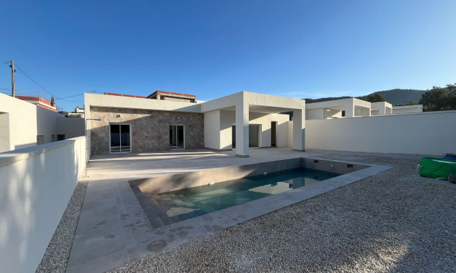Villa / Semi semi-detached - New Build - La Romana - La Romana