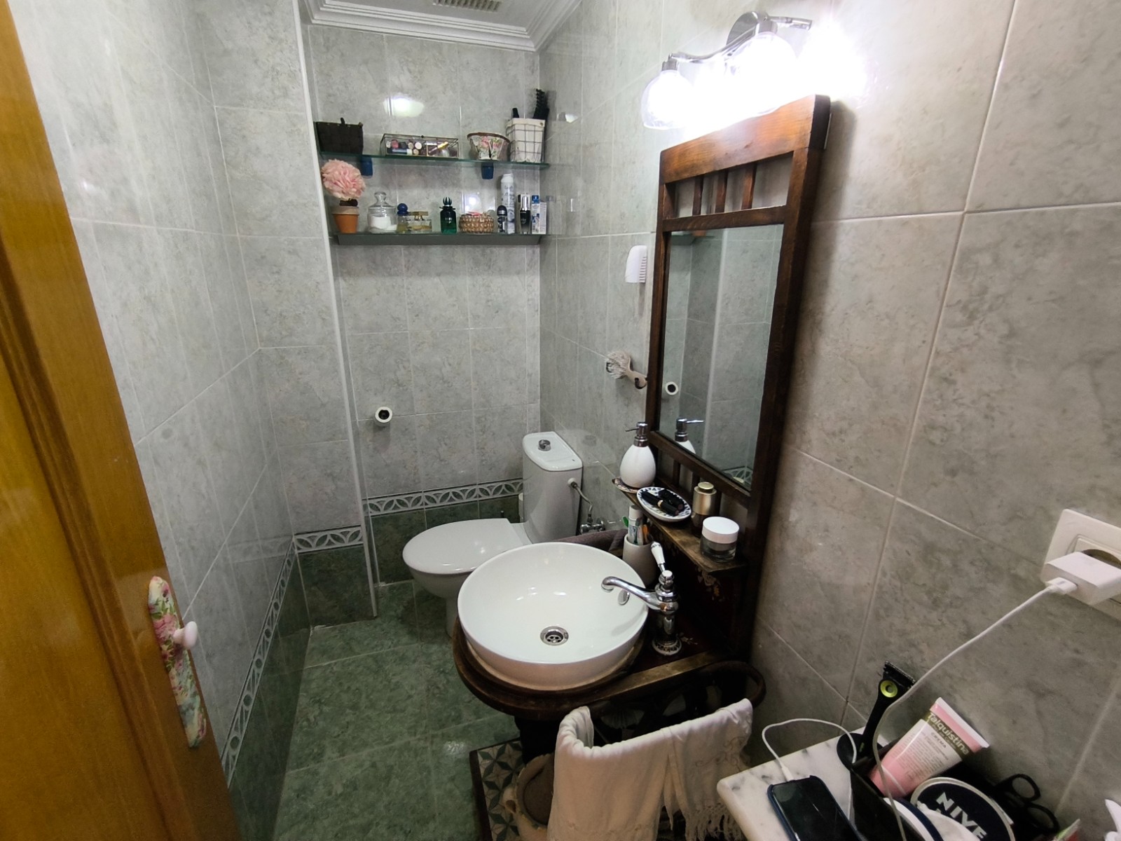 Photo 10