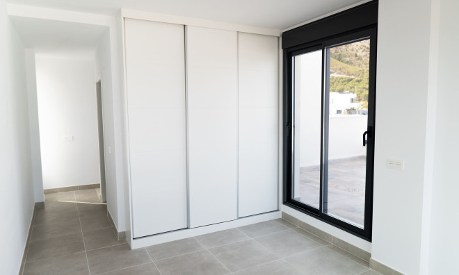 Nybyggnation - Radhus -
Polop