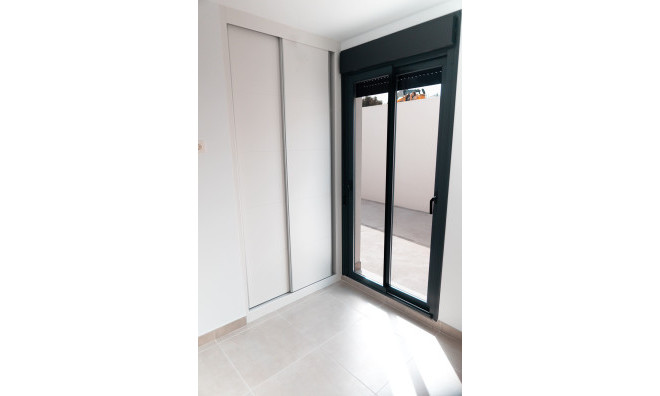 Nybyggnation - Radhus -
Polop