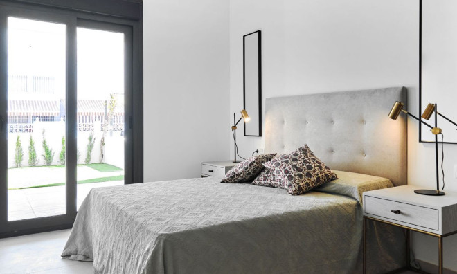 Obra nueva - Bungalow -
Torrevieja