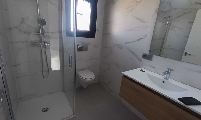 Новое здание - Таунхаус -
Daya Nueva