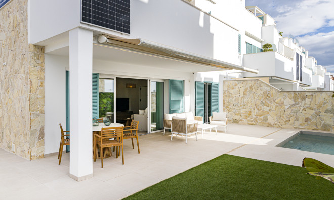 Obra nueva - Bungalow -
Pilar de la Horadada