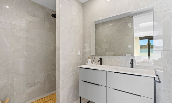 Obra nueva - Adosado -
Polop