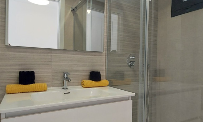 Obra nueva - Apartamento / piso -
San Miguel de Salinas