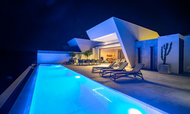 Obra nueva - Villa -
Rojales