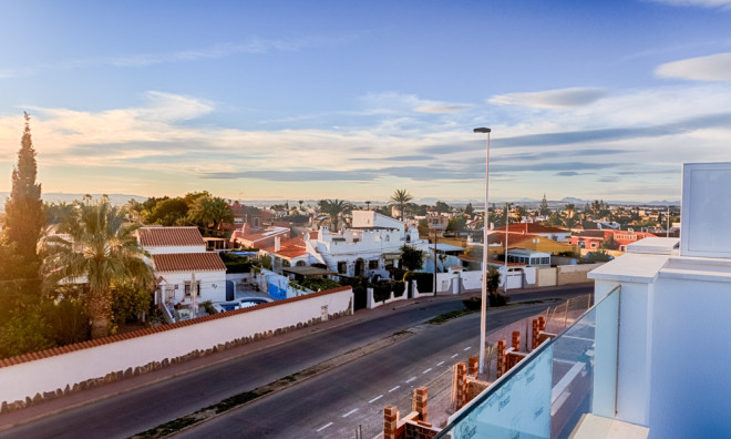 Nybyggnation - Villa / parhus -
Pilar de la Horadada